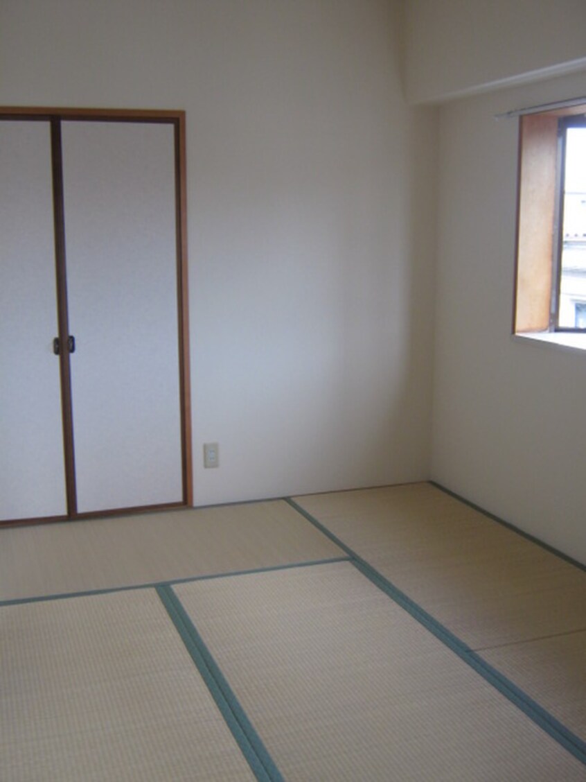 居室 シェモアⅡ