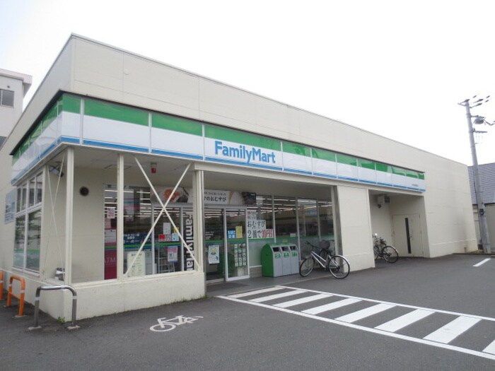 ファミリーマート　(コンビニ)まで110m シェモアⅡ