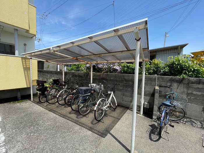 駐輪場 前川ハイツ