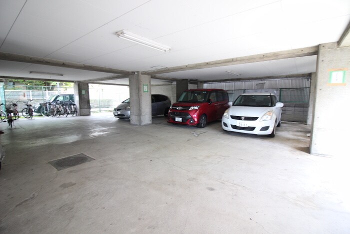 駐車場 シャガール豊中