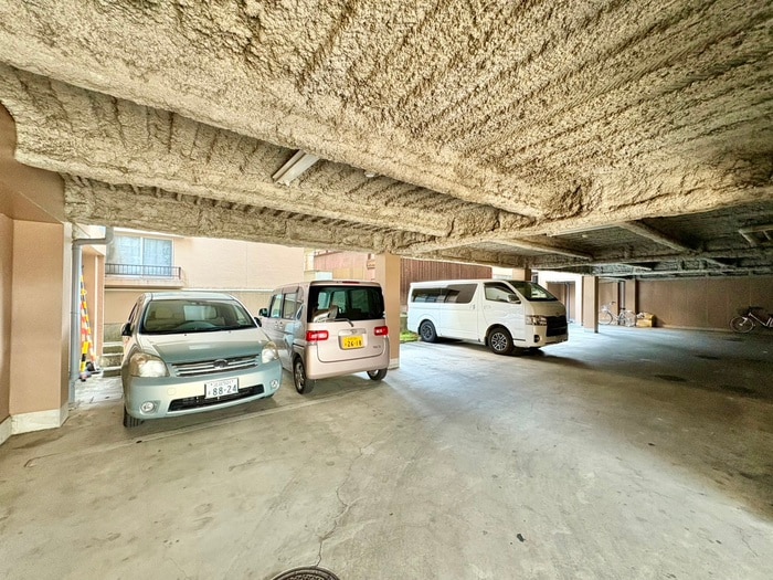 駐車場 グランシャリオ