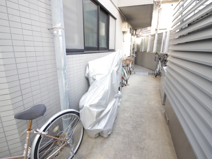 駐輪場 ＮＵビル