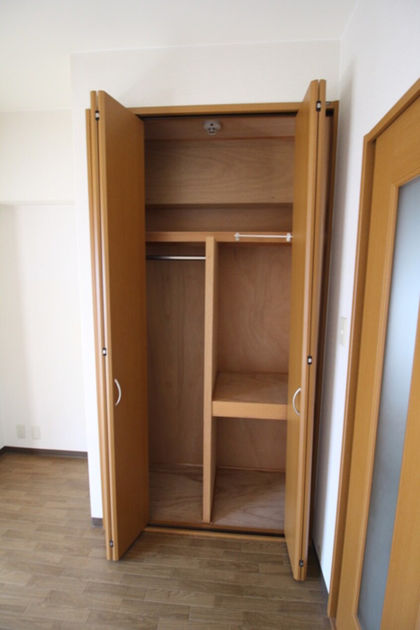 収納 第１６関根マンション