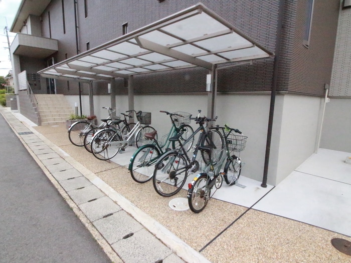 駐輪場 ユアメゾン桂