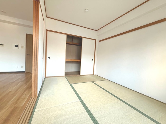居室 ファミーユ出戸