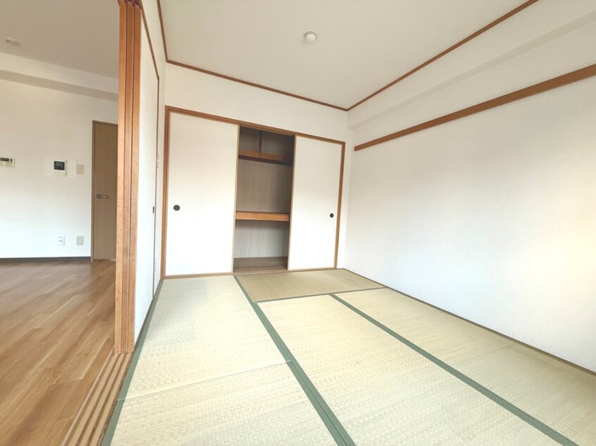 居室 ファミーユ出戸