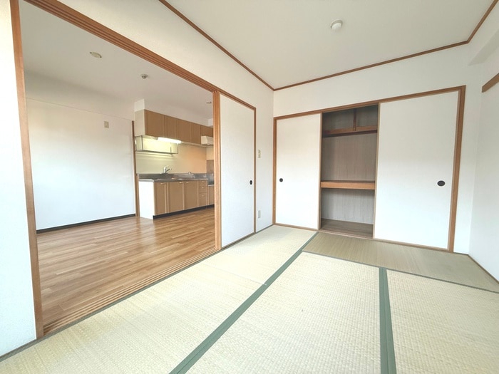居室 ファミーユ出戸