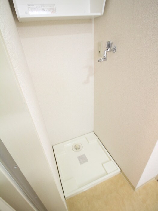 洗濯機置場 クレスト松ヶ崎