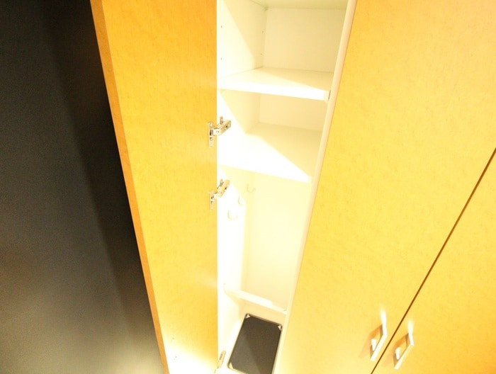 靴箱 ﾘｰｶﾞﾙ神戸三宮ﾌﾗﾜｰﾛｰﾄﾞ(1203)