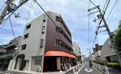 ロイヤルシード小阪の外観