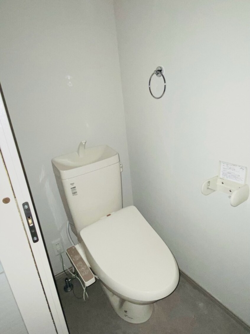 トイレ N°77SAGISU