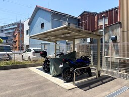 バイク置き場
