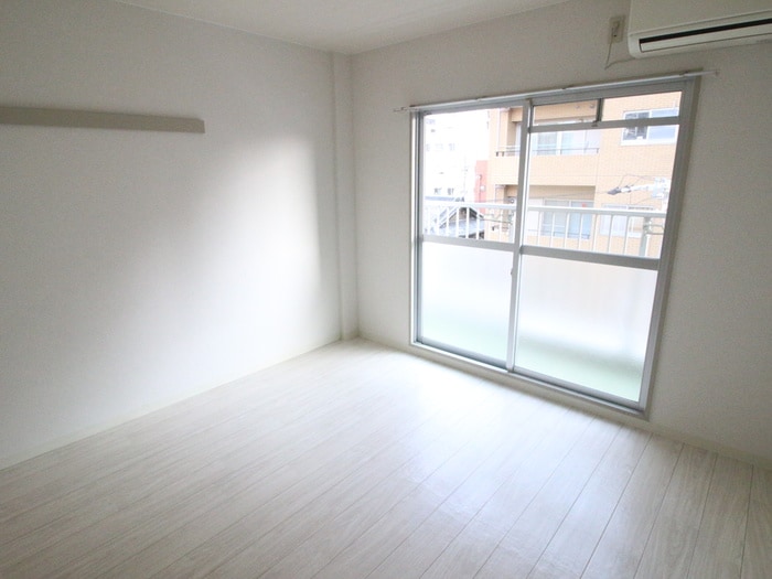 居室 クロッシングヴィラ悲田院