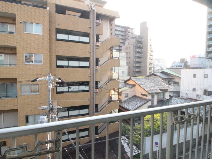 室内からの展望 クロッシングヴィラ悲田院