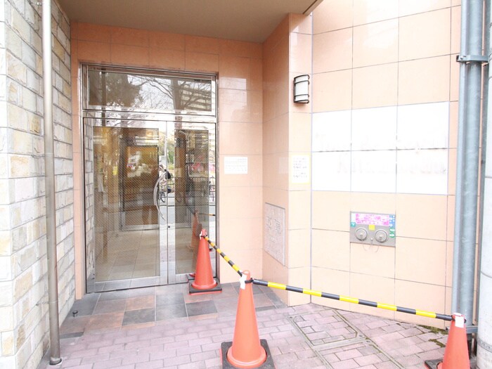 エントランス部分 トゥ－ルロワイエ北梅田