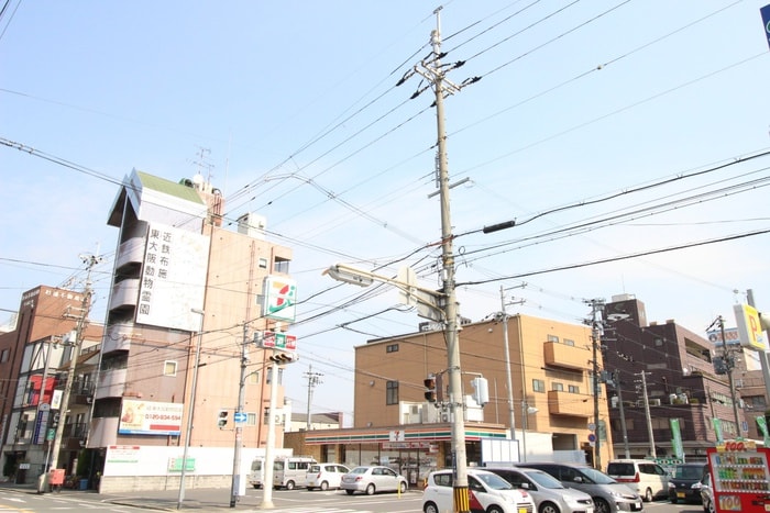 セブンイレブン　東大阪長堂3丁目店(コンビニ)まで113m 日伸ビル