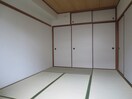 居室 カ－サベルデ南春日丘