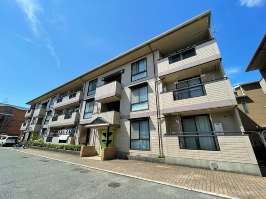 外観写真 Ｍクレ－ル　Ａ棟