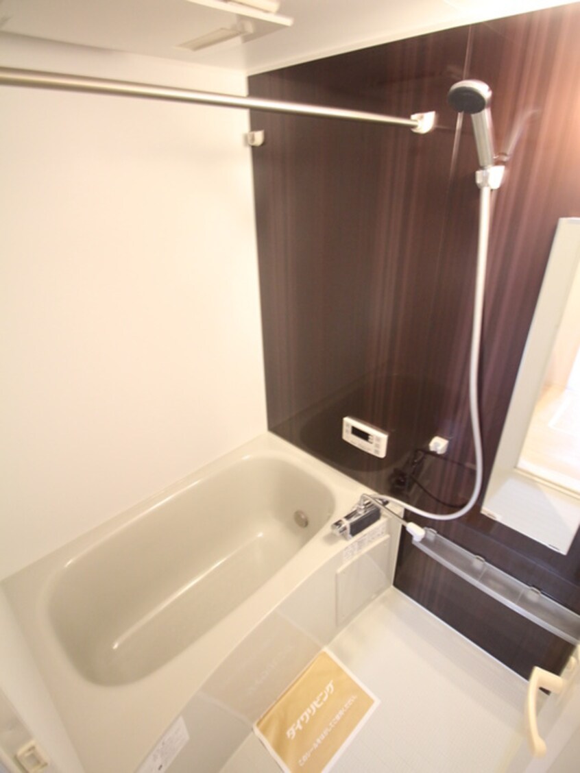 バス／シャワールーム等 ジュン　ジュライ　オーガスト