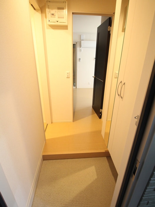 玄関 ジュン　ジュライ　オーガスト