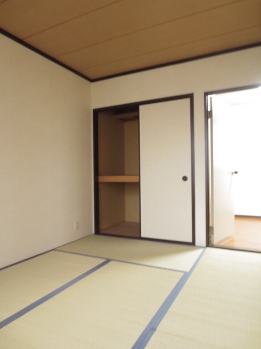 居室 メゾンフローラル