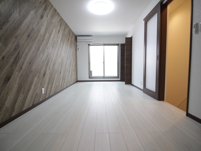 居室 ＣＲＯＵＤ甲子園里中町