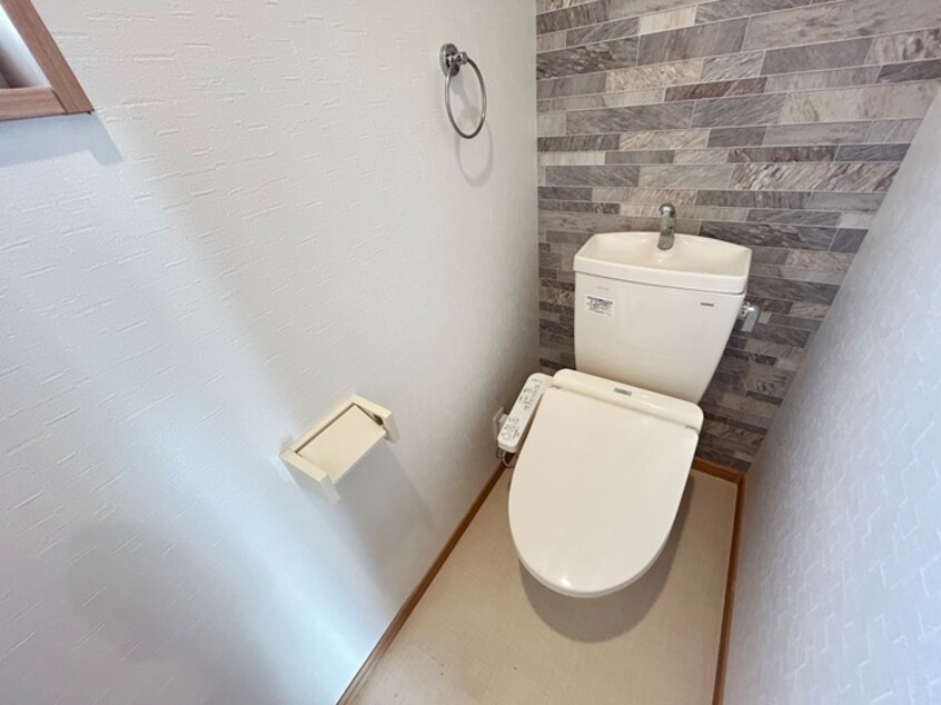 トイレ ＣＲＯＵＤ甲子園里中町