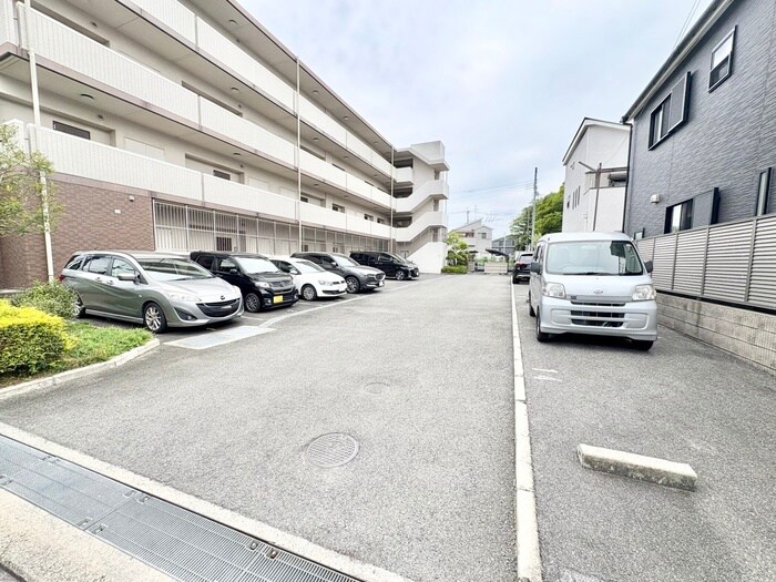 駐車場 我楽ハウス