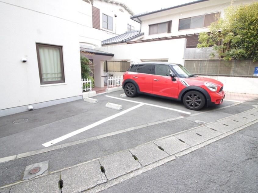 駐車場 ムーンヒルズ蘭