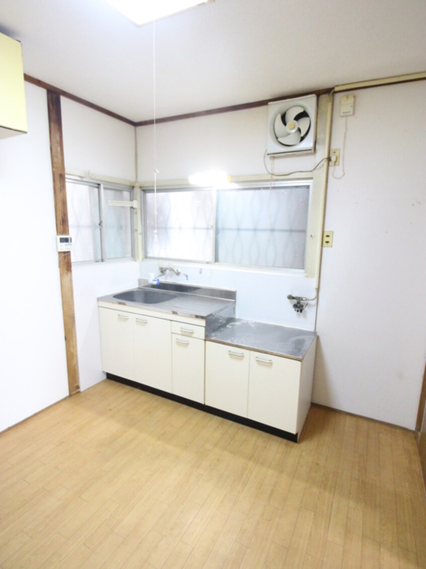 キッチン 常盤町貸家