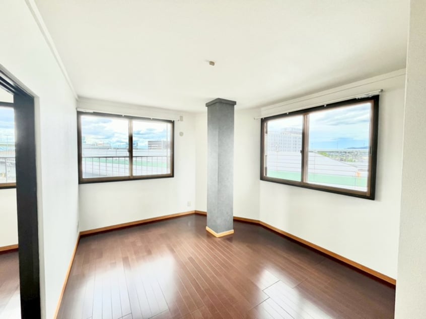 居室 空港第３ビル