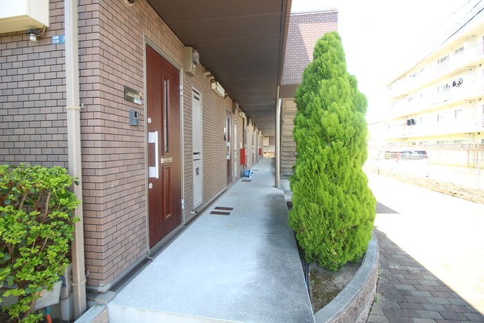 エントランス部分 イ－ストフラワ－壱番館