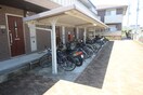 駐輪場 イ－ストフラワ－壱番館