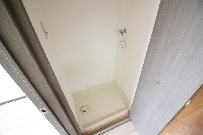 洗濯機置場 サウザ－岡本