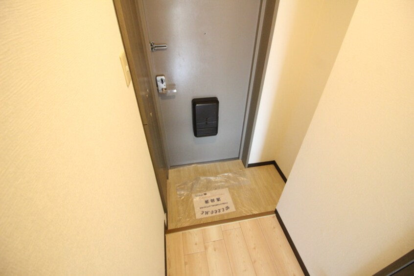 玄関 サウザ－岡本