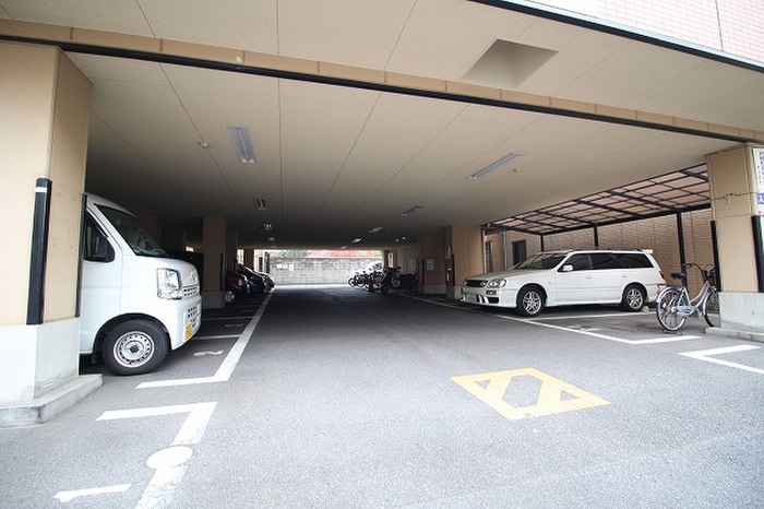 駐車場 アルビ－コ－ト