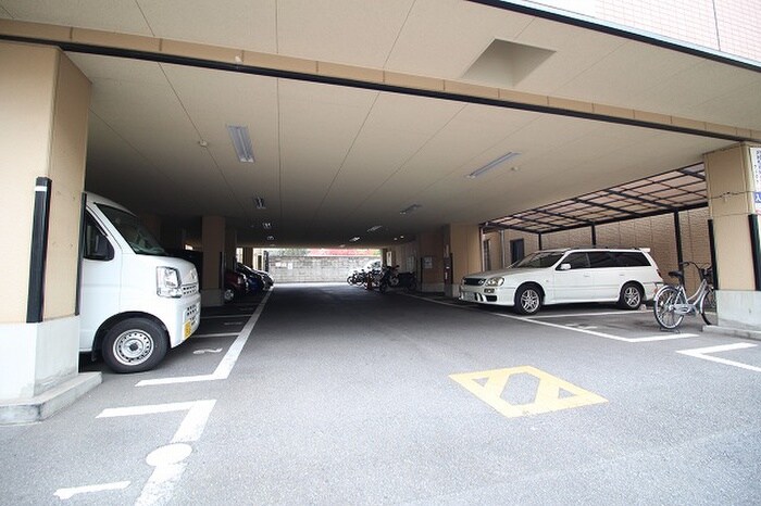 駐車場 アルビ－コ－ト