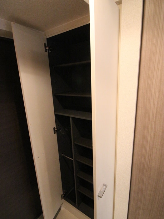 靴箱 ﾌﾟﾚｻﾝｽ阿波座ｽﾃｰｼｮﾝﾌﾛﾝﾄ(401)