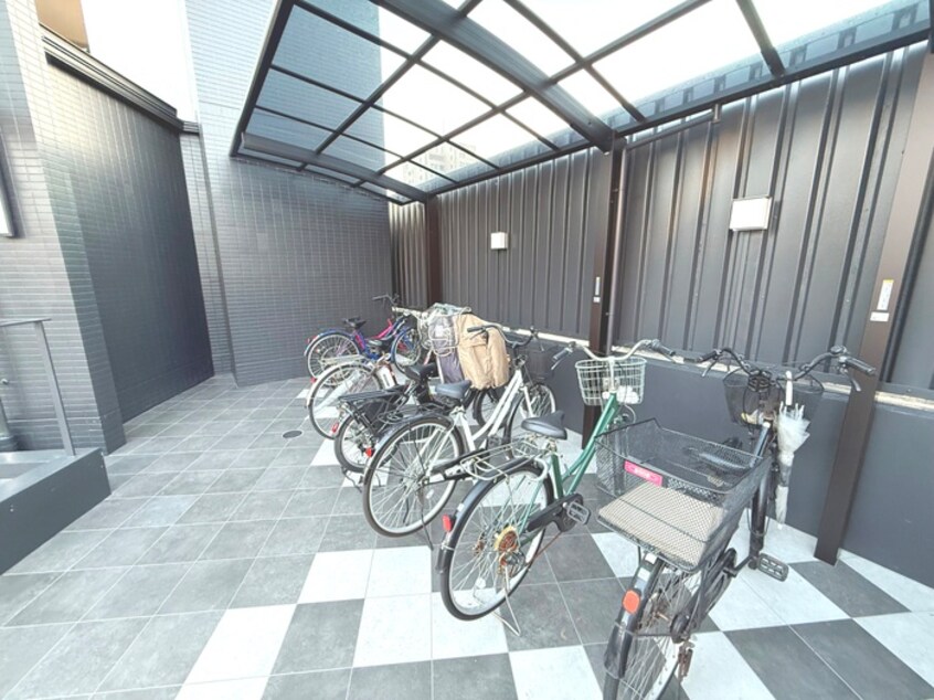 駐輪場 ファースト出戸