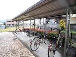 駐輪場