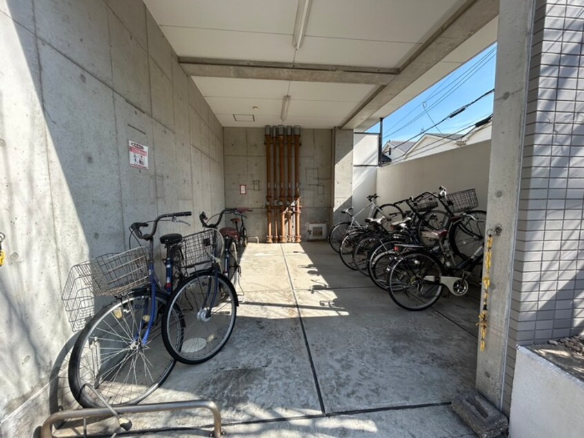 駐輪場 エトワール長尾