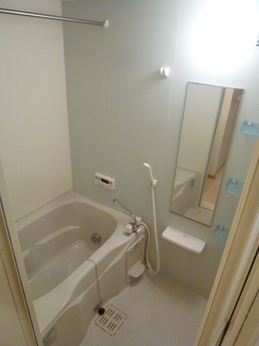 バス／シャワールーム等 ヴィオラ東多田弐番館