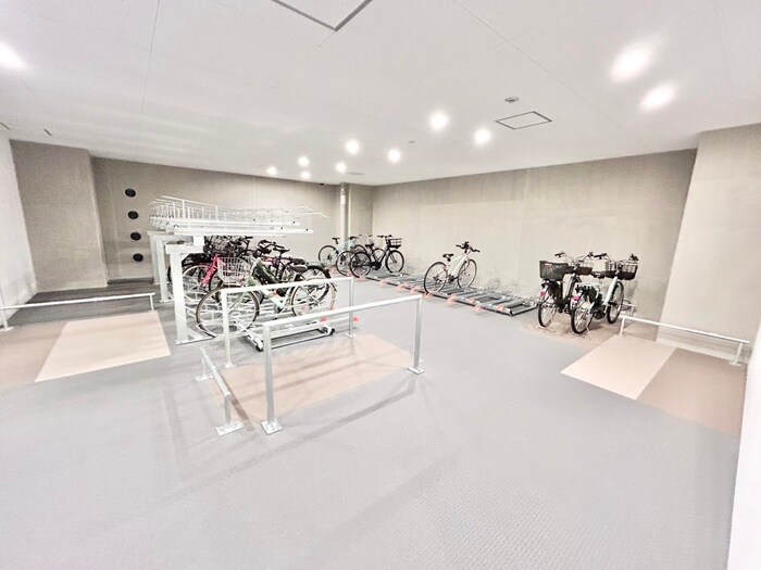 駐輪場 ジオタワー堺筋本町（１００４）