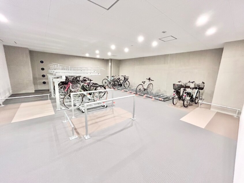 駐輪場 ジオタワー堺筋本町（１００４）