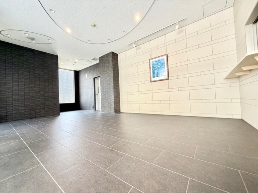 エントランス部分 Ｍ　ＰＬＡＺＡ香里六番館