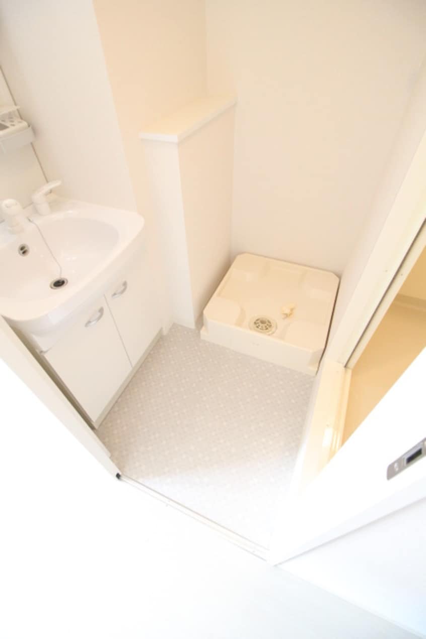 洗濯機置場 Ｍ　ＰＬＡＺＡ香里六番館