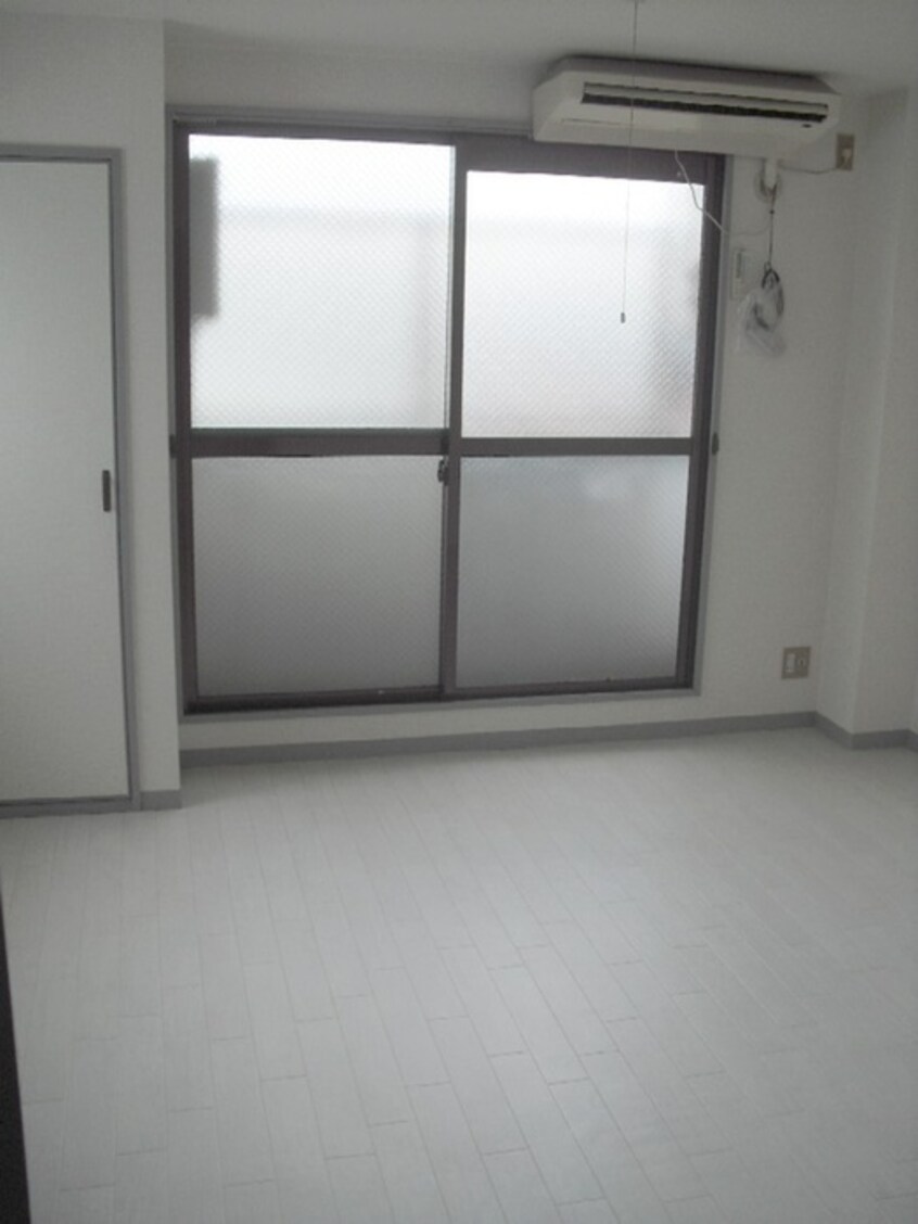 居室 シャルマン岡山