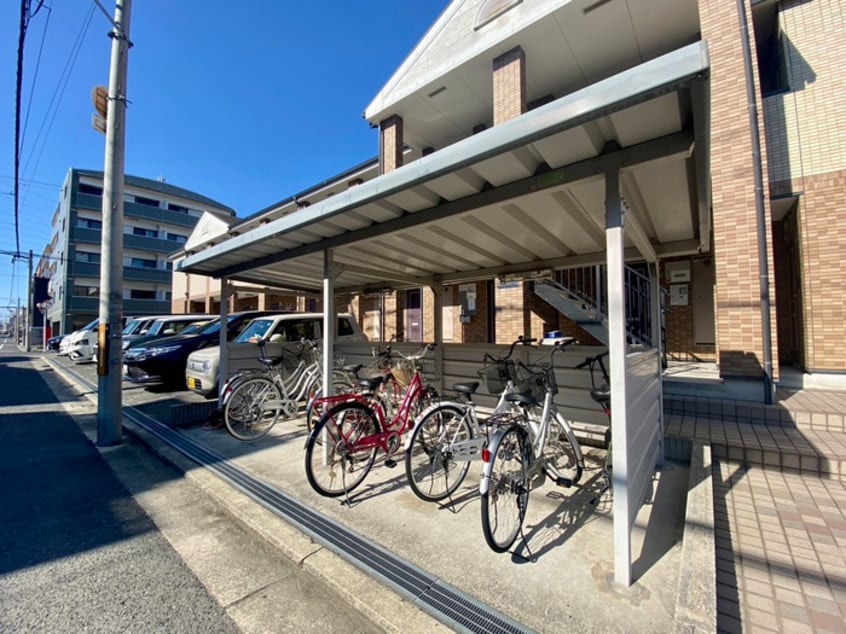 駐輪場 カ－サ ディ パエ－ゼ