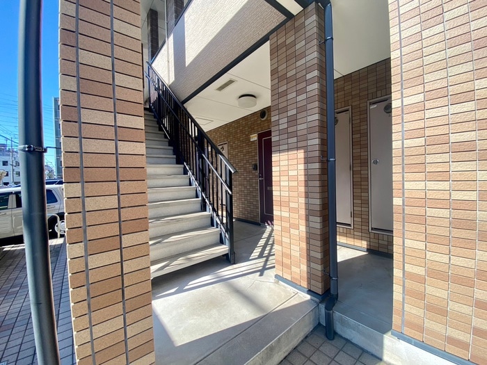 エントランス部分 カ－サ ディ パエ－ゼ