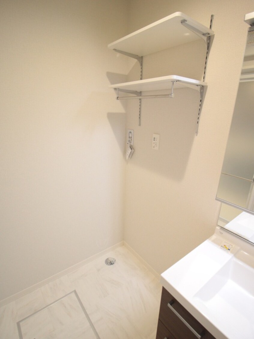 洗濯機置場 シャーメゾン岩倉南